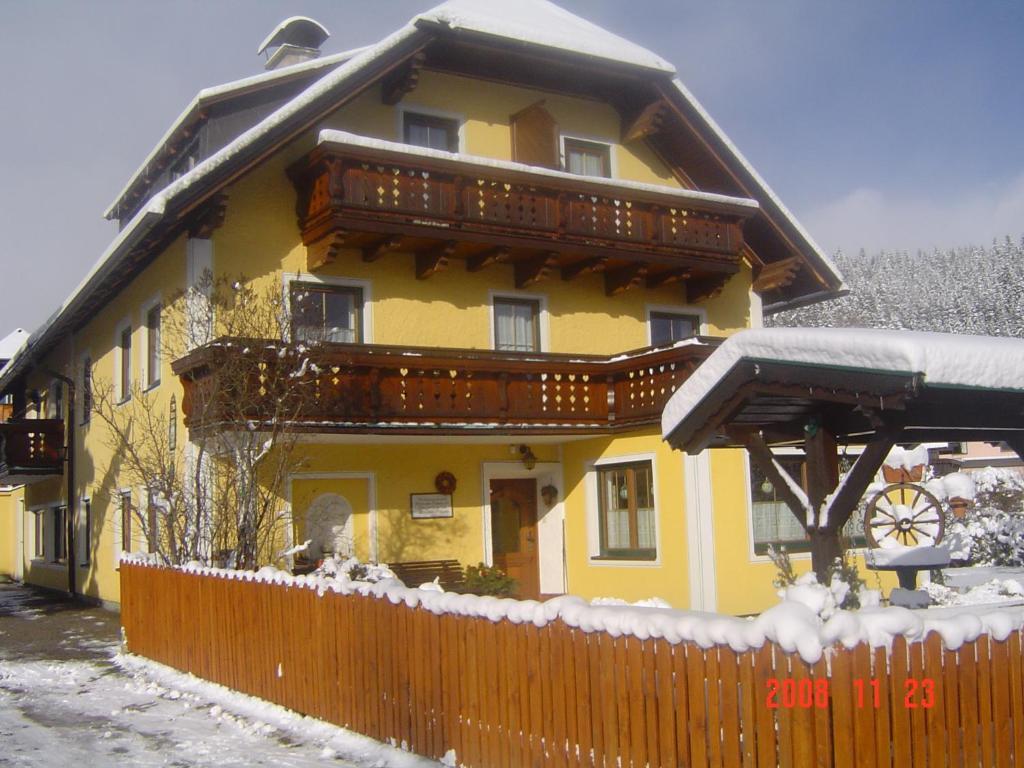 Haus Dorfer Bed & Breakfast มาริอัปฟาร์ ภายนอก รูปภาพ