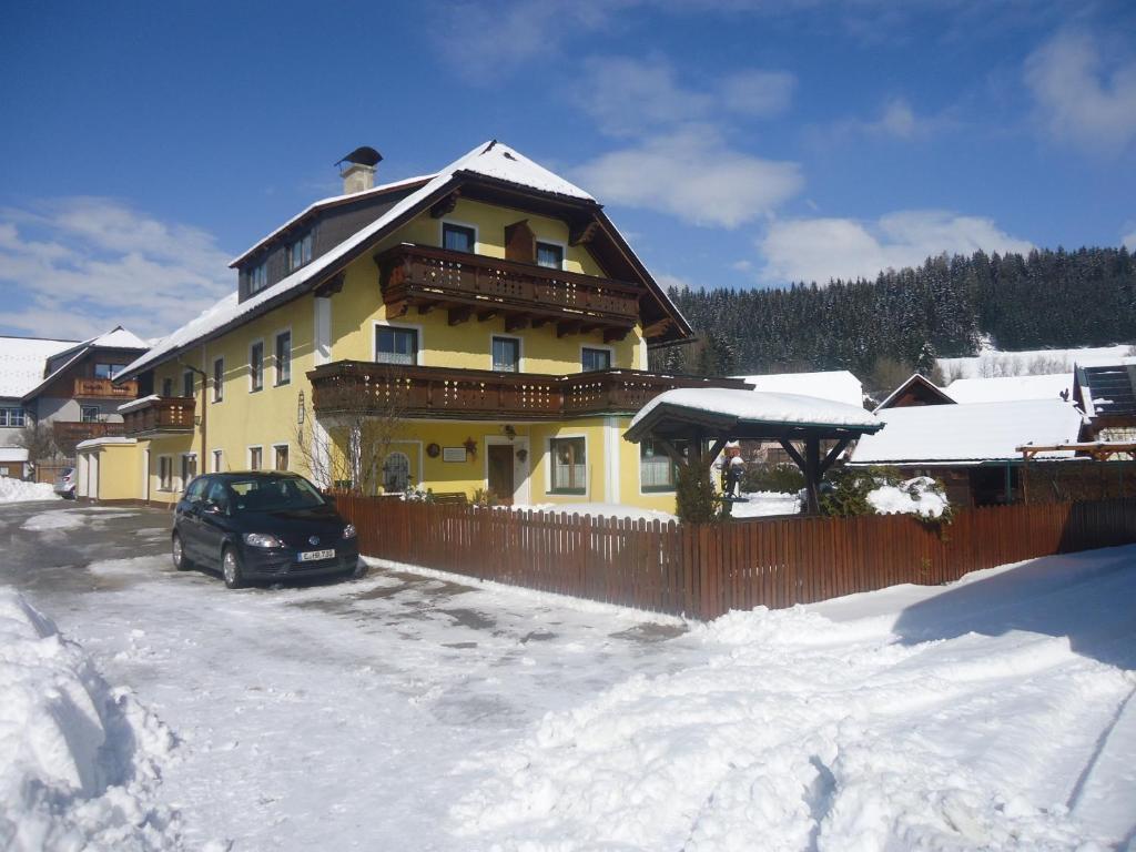 Haus Dorfer Bed & Breakfast มาริอัปฟาร์ ภายนอก รูปภาพ